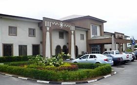 Axari Hotel